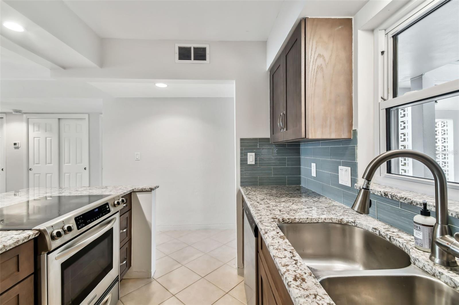 800 MADONNA BLVD #2, TIERRA VERDE, FL, 33715