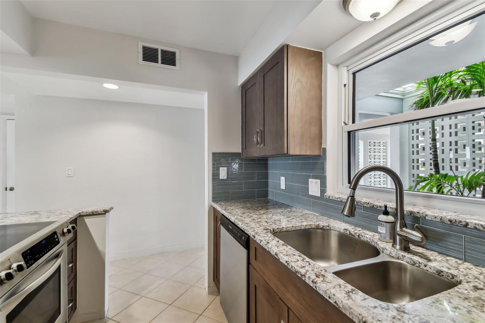 800 MADONNA BLVD #2, TIERRA VERDE, FL, 33715