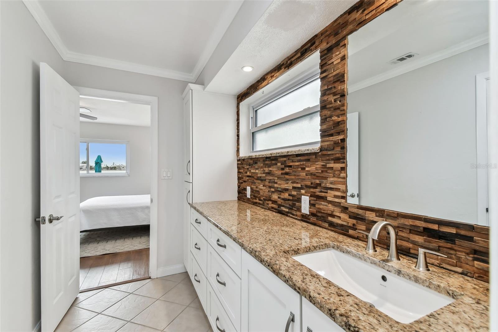 800 MADONNA BLVD #2, TIERRA VERDE, FL, 33715