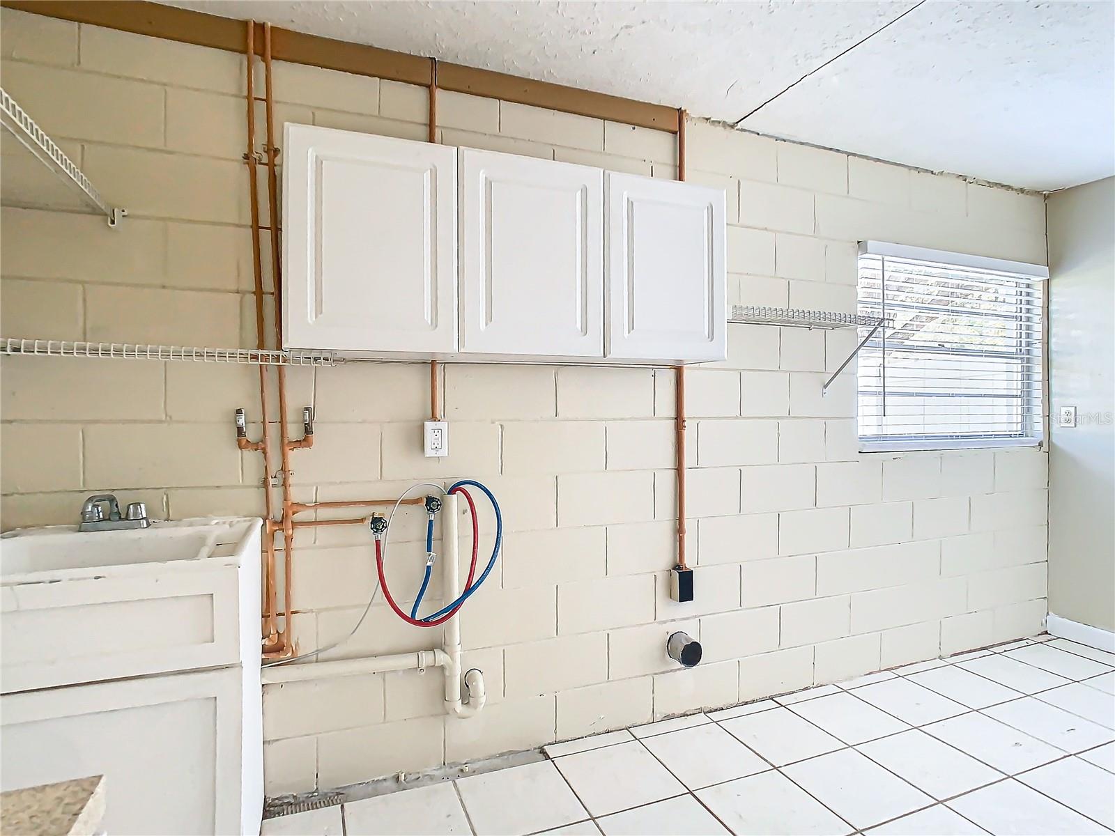 1210 LADY ELAINE DR, VALRICO, FL, 33594