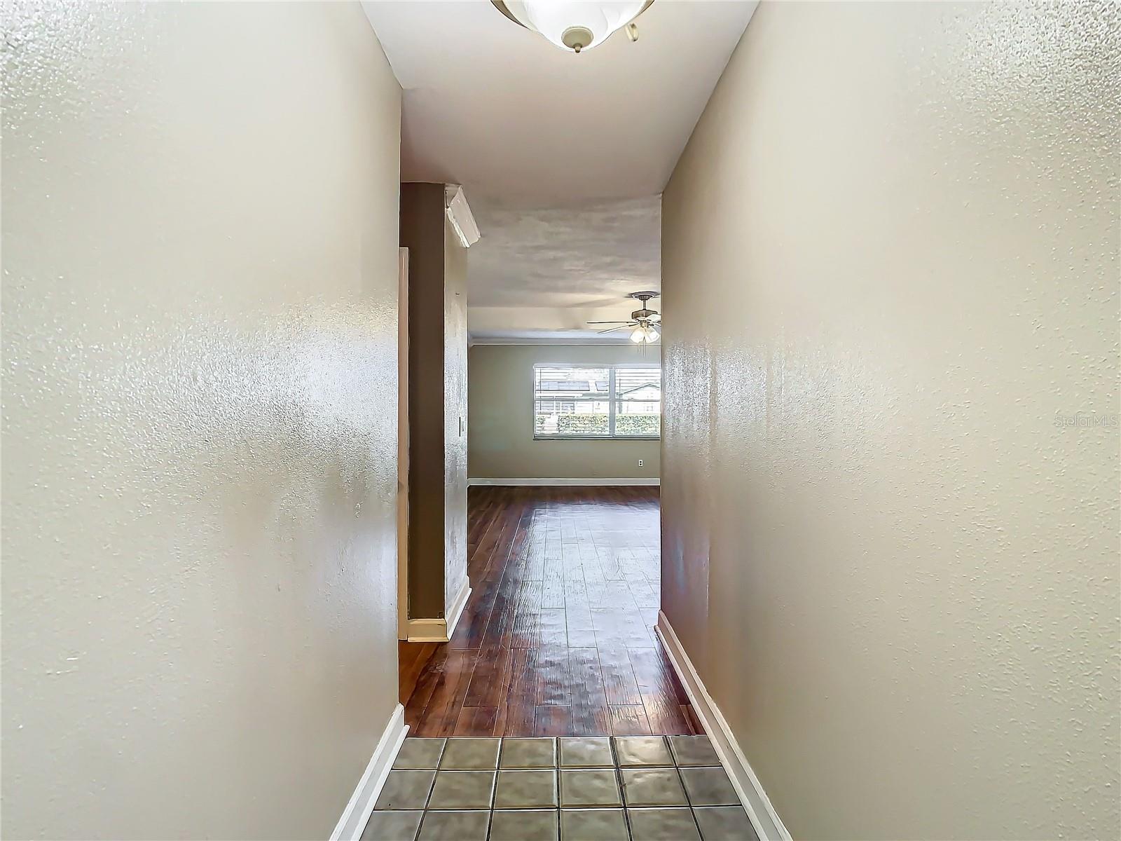 1210 LADY ELAINE DR, VALRICO, FL, 33594