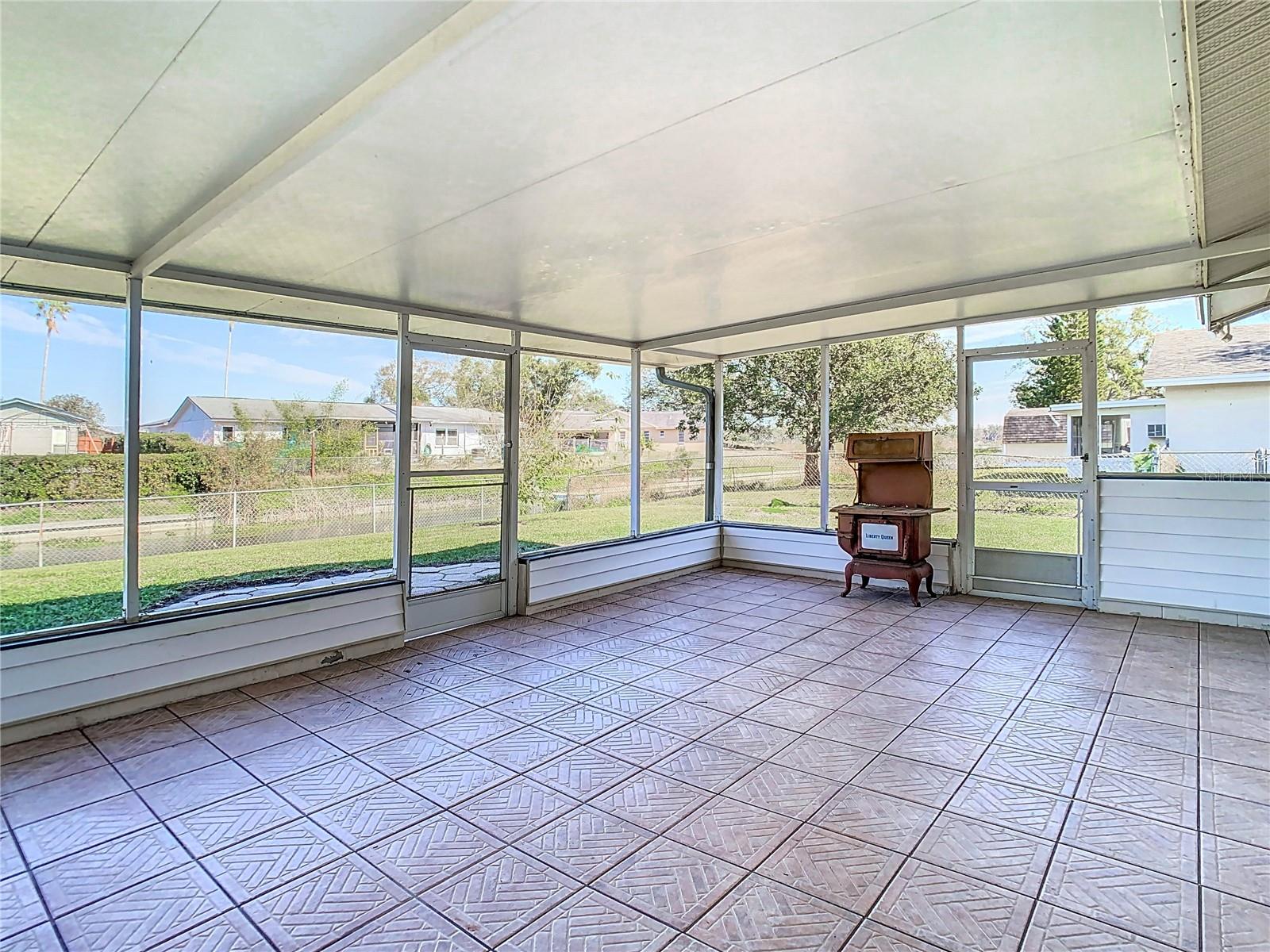 1210 LADY ELAINE DR, VALRICO, FL, 33594