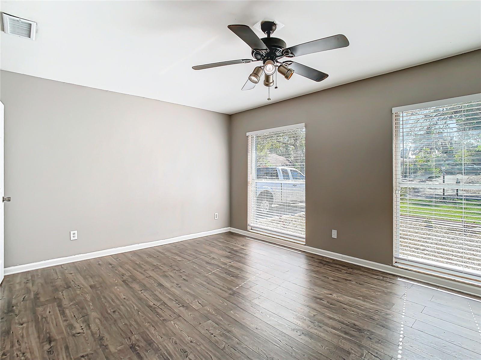 1210 LADY ELAINE DR, VALRICO, FL, 33594