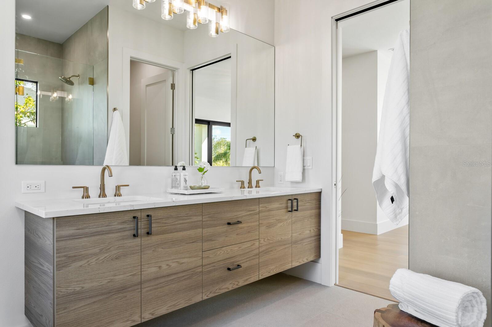 2245 OAK TERRACE ST, SARASOTA, FL, 34231