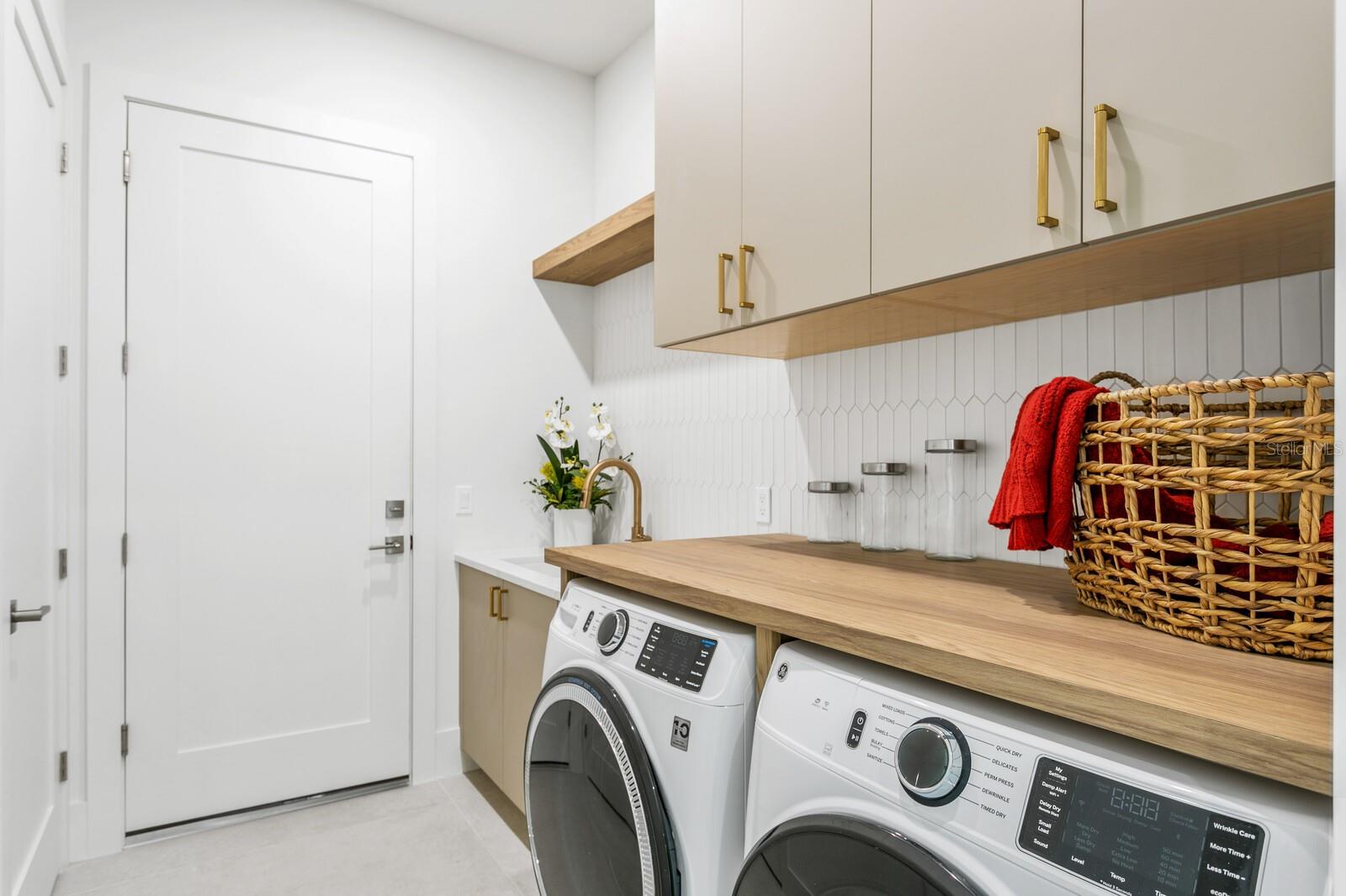 2245 OAK TERRACE ST, SARASOTA, FL, 34231