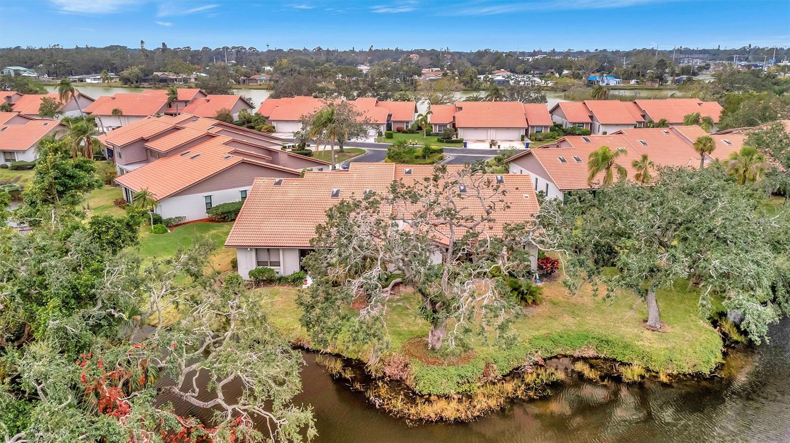 3844 WILSHIRE CIR W #20, SARASOTA, FL, 34238