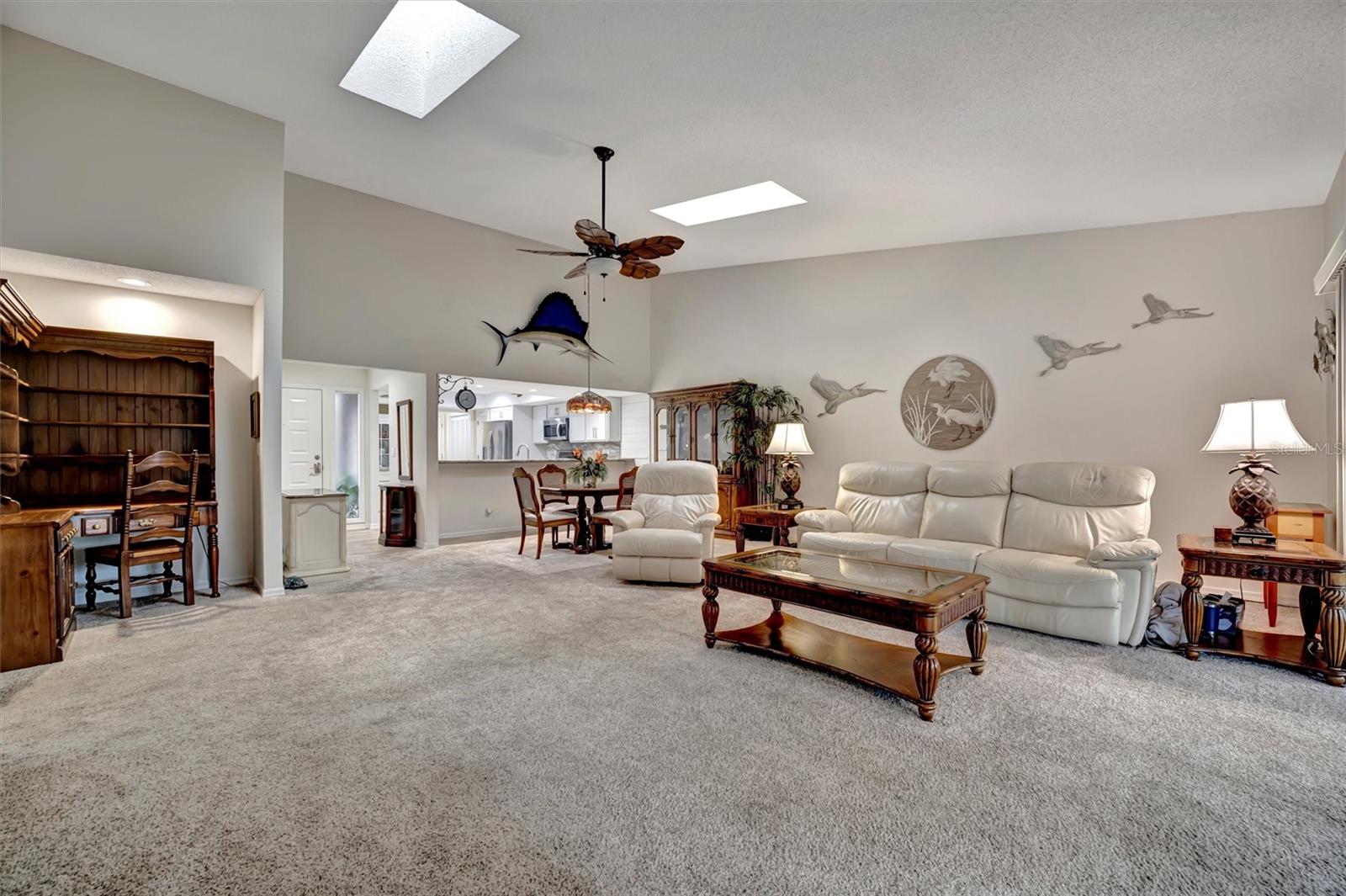 3844 WILSHIRE CIR W #20, SARASOTA, FL, 34238
