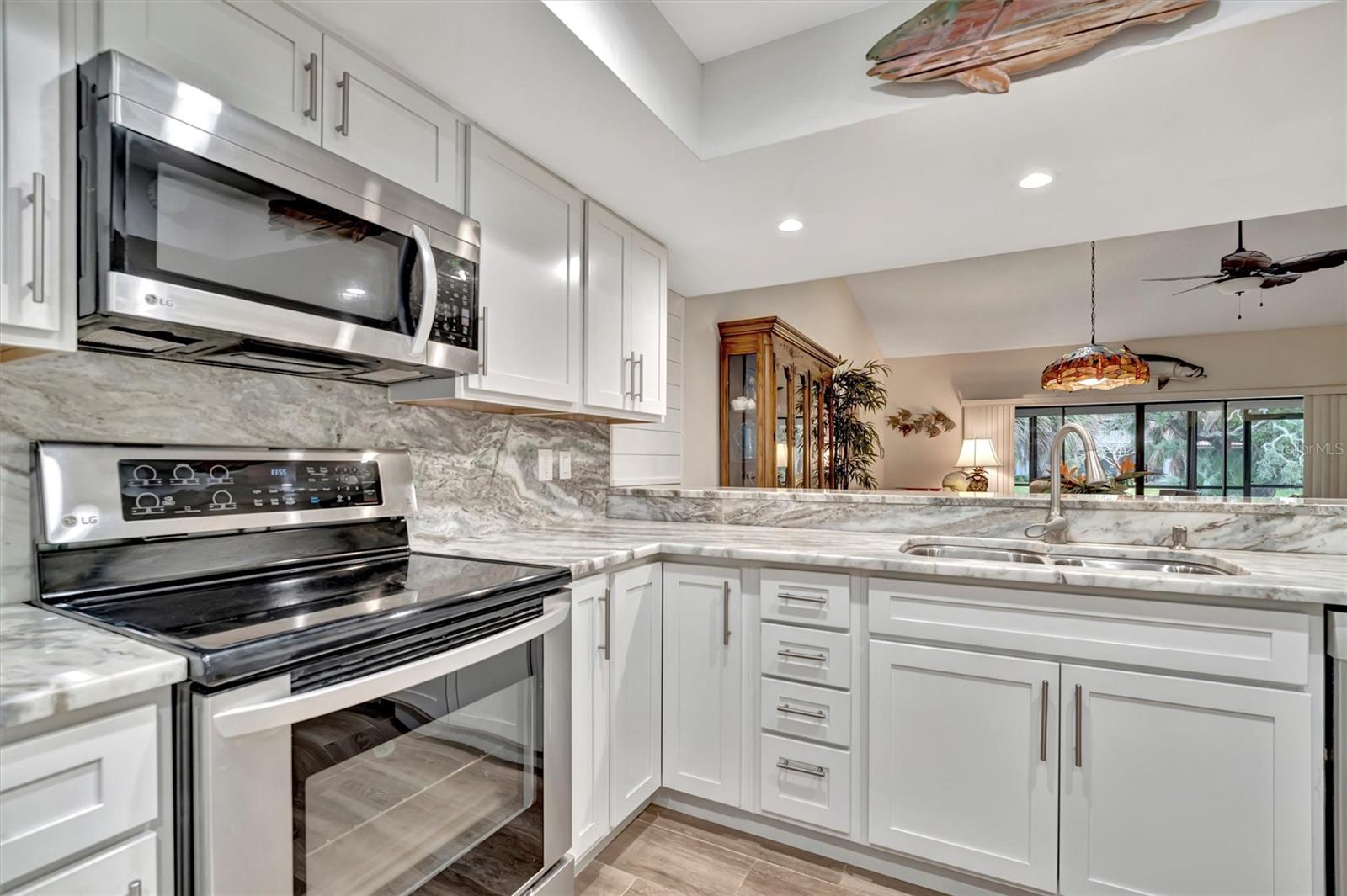3844 WILSHIRE CIR W #20, SARASOTA, FL, 34238