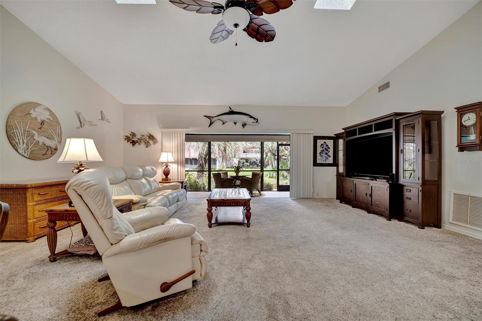3844 WILSHIRE CIR W #20, SARASOTA, FL, 34238