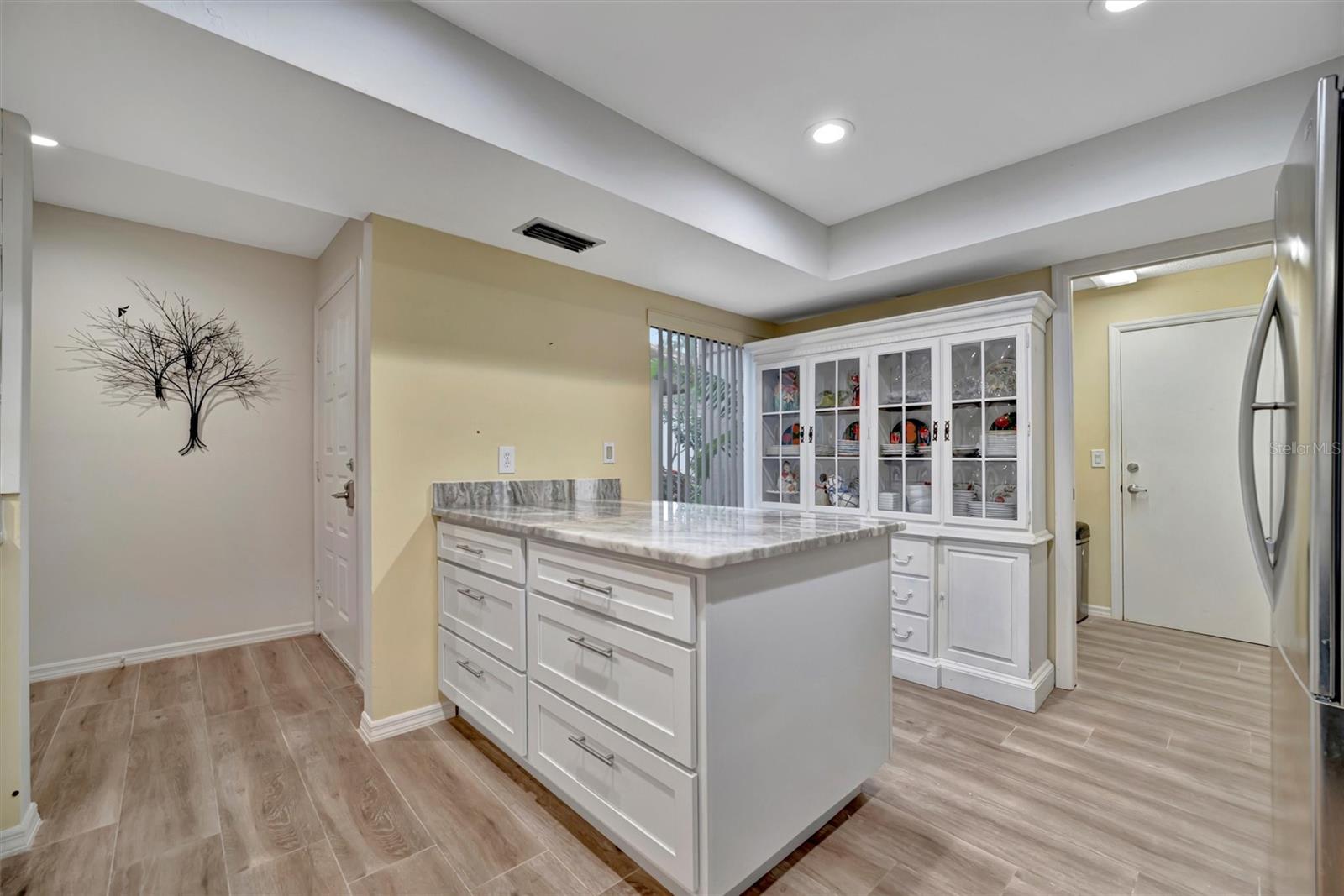 3844 WILSHIRE CIR W #20, SARASOTA, FL, 34238