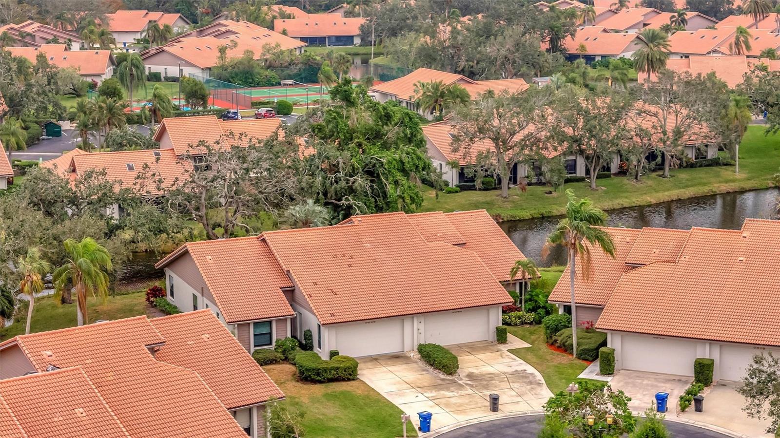 3844 WILSHIRE CIR W #20, SARASOTA, FL, 34238