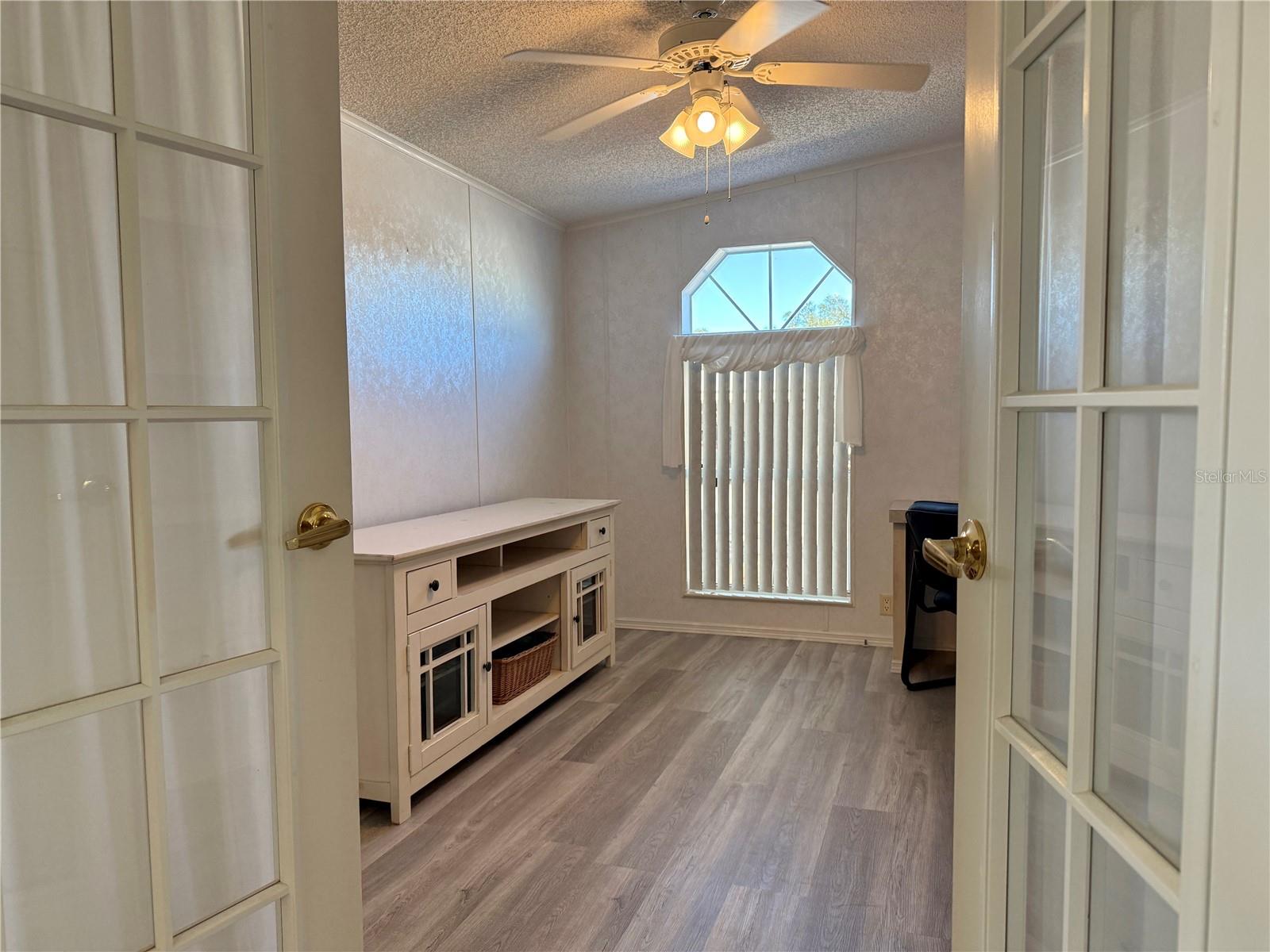 209 N SAINT THOMAS CIR, APOLLO BEACH, FL, 33572