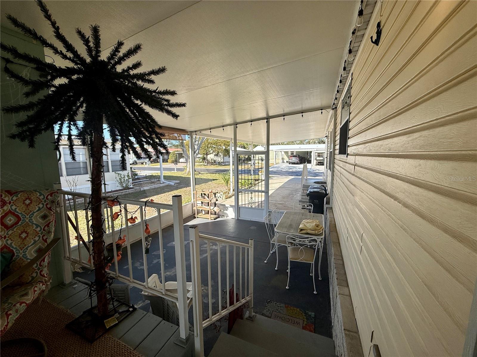 209 N SAINT THOMAS CIR, APOLLO BEACH, FL, 33572