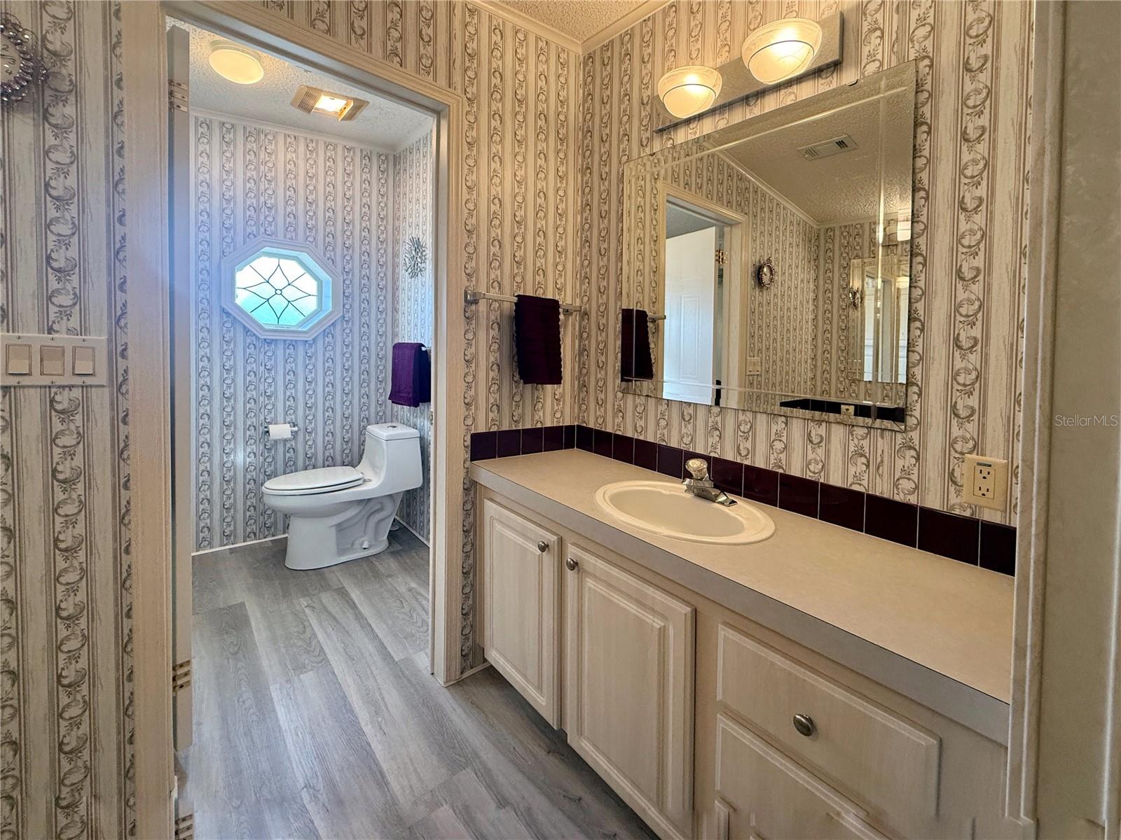 209 N SAINT THOMAS CIR, APOLLO BEACH, FL, 33572
