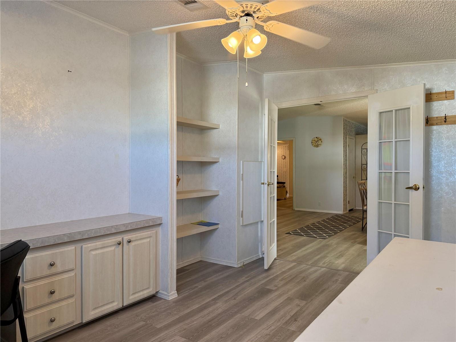 209 N SAINT THOMAS CIR, APOLLO BEACH, FL, 33572