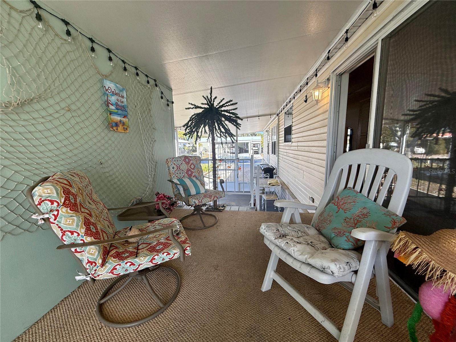 209 N SAINT THOMAS CIR, APOLLO BEACH, FL, 33572