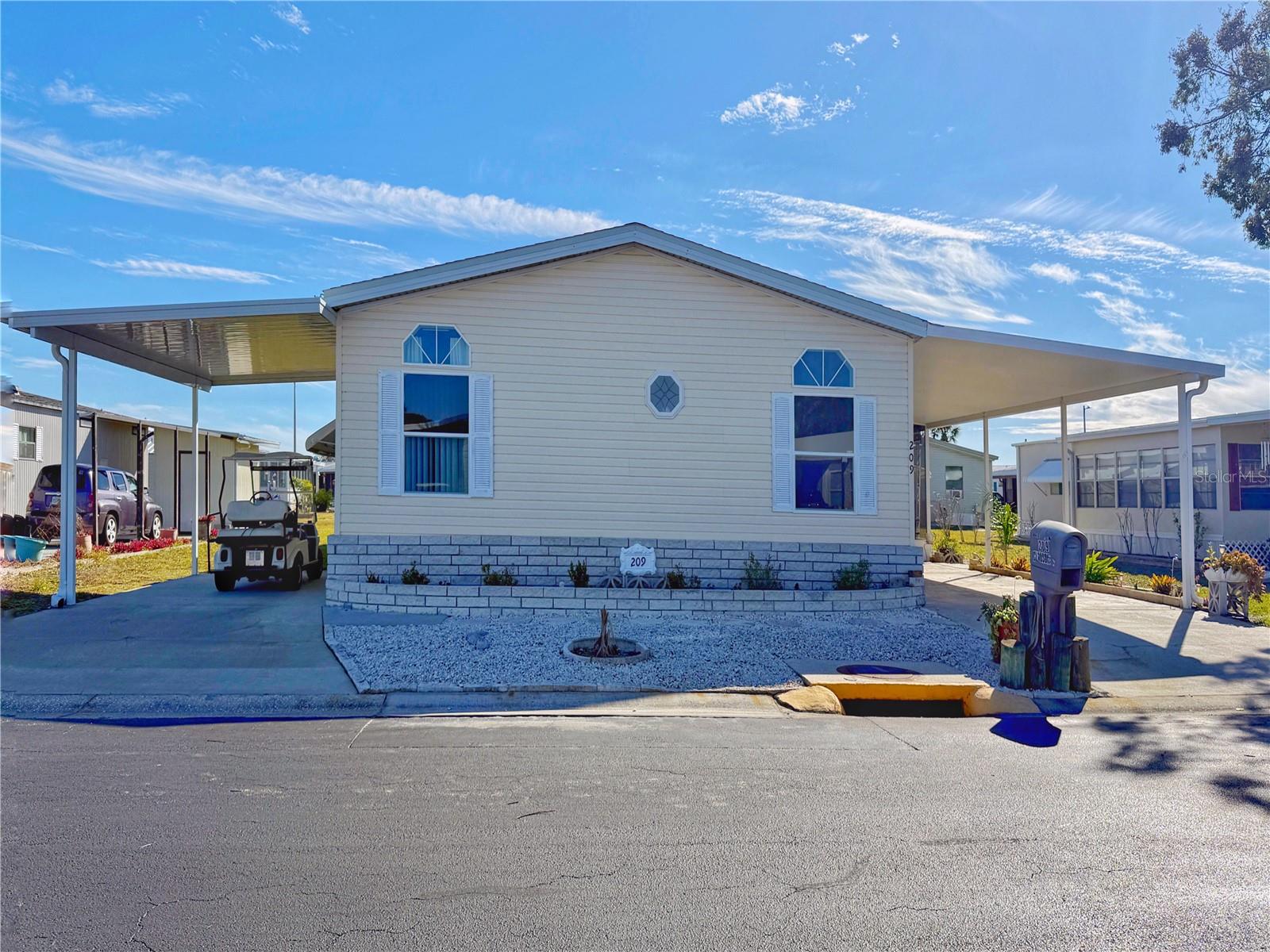 209 N SAINT THOMAS CIR, APOLLO BEACH, FL, 33572