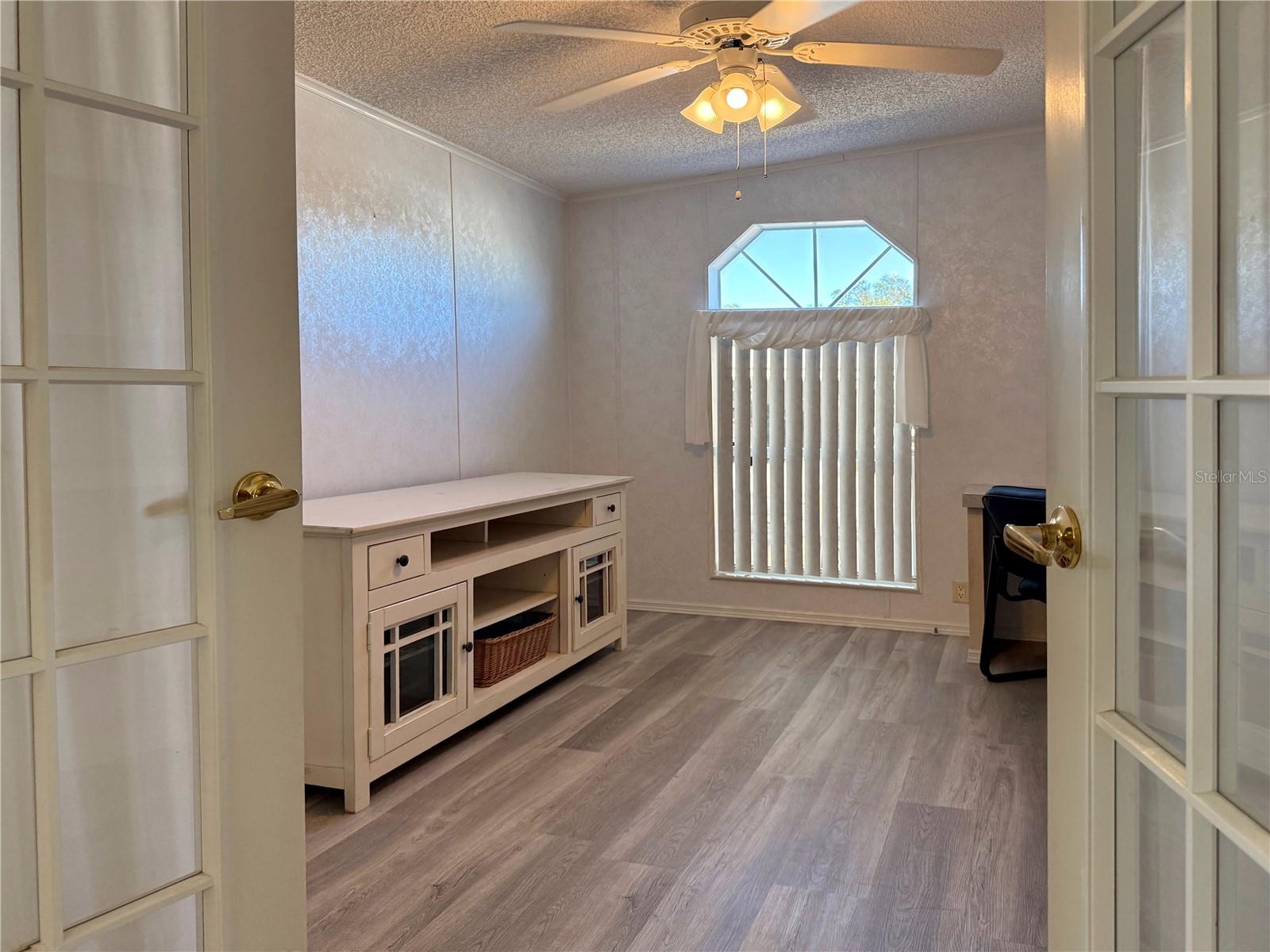 209 N SAINT THOMAS CIR, APOLLO BEACH, FL, 33572