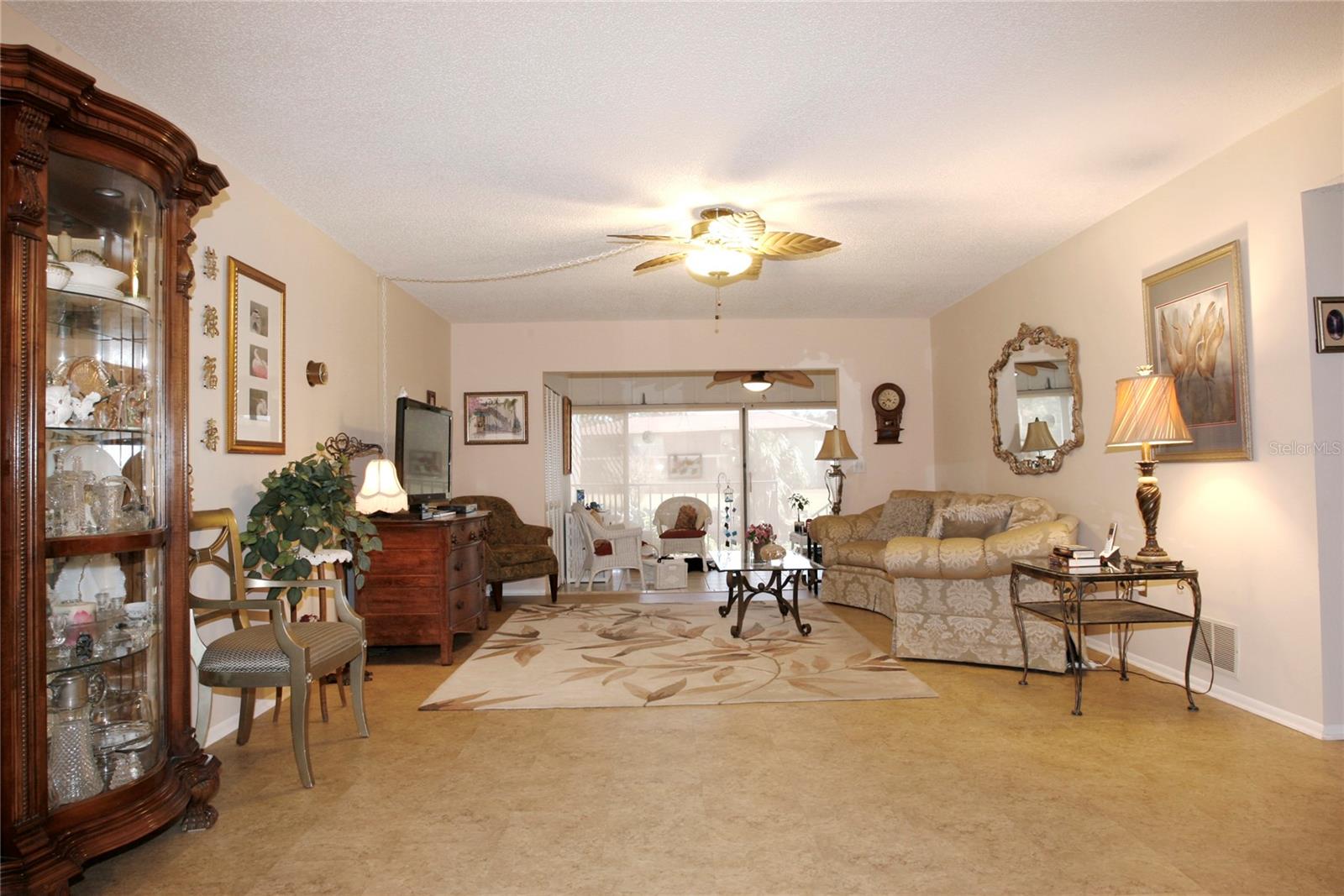 6472 SEAGULL DR #303, BRADENTON, FL, 34210