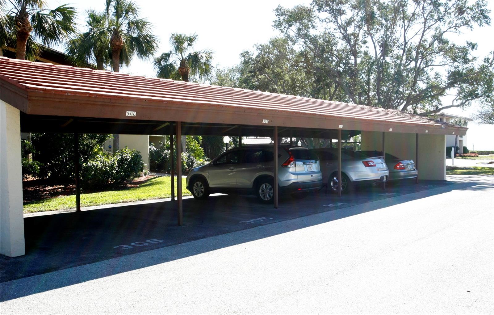 6472 SEAGULL DR #303, BRADENTON, FL, 34210