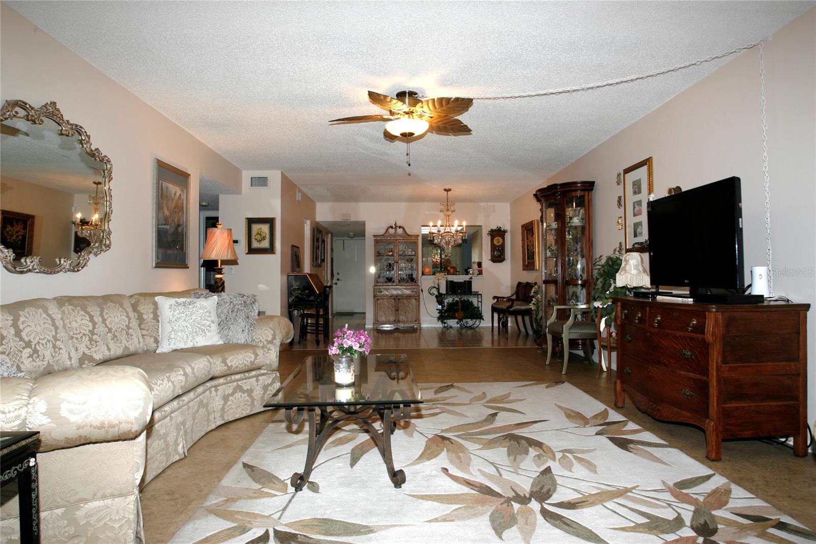 6472 SEAGULL DR #303, BRADENTON, FL, 34210