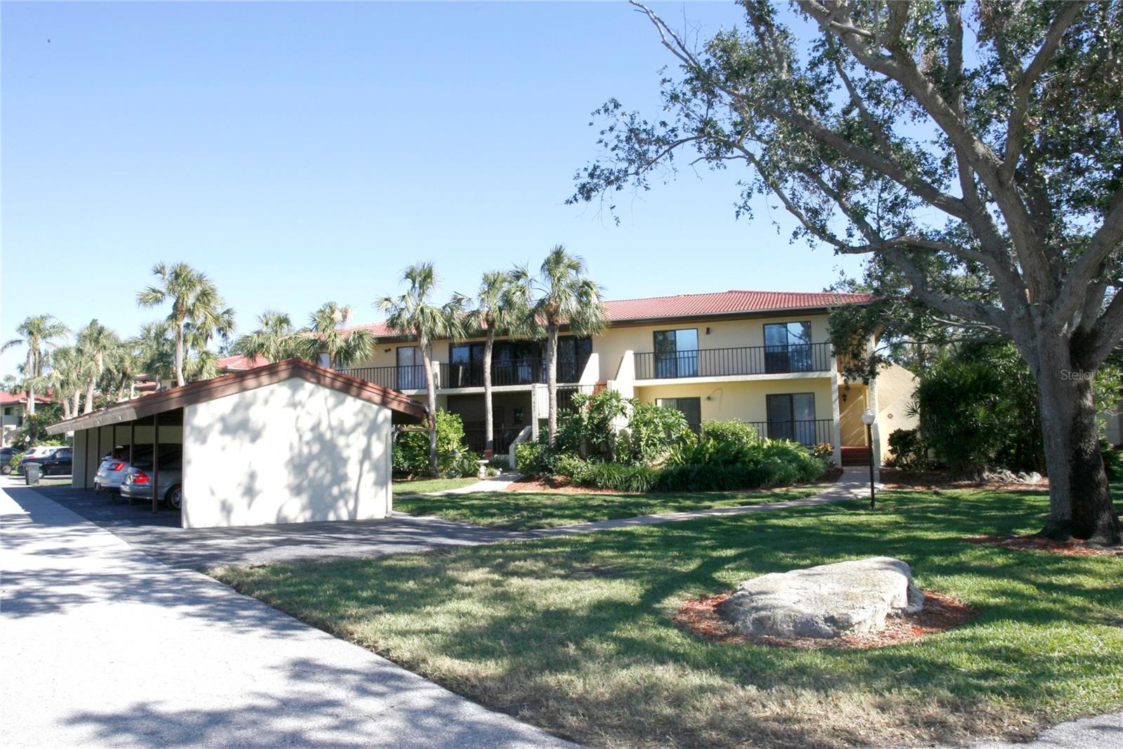 6472 SEAGULL DR #303, BRADENTON, FL, 34210