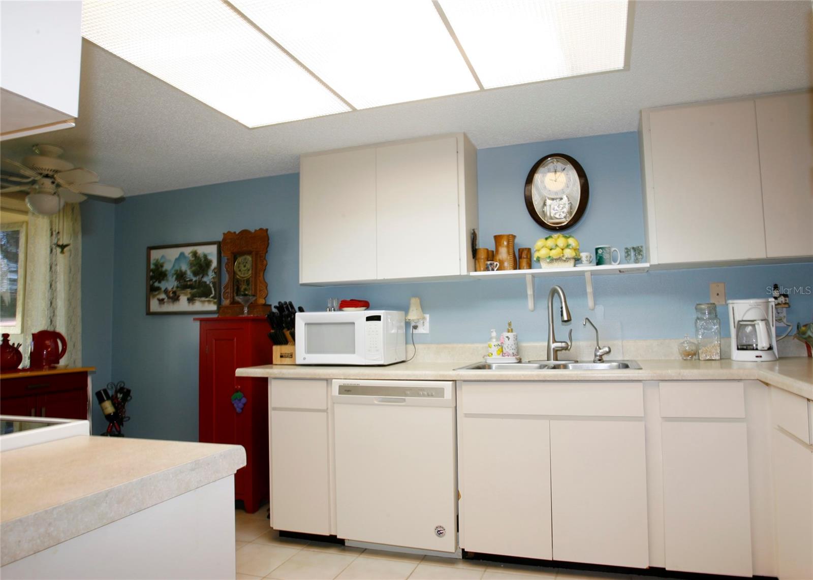 6472 SEAGULL DR #303, BRADENTON, FL, 34210