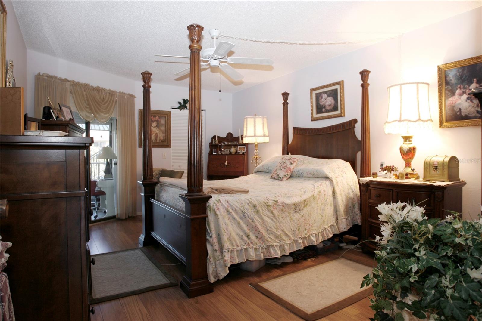 6472 SEAGULL DR #303, BRADENTON, FL, 34210