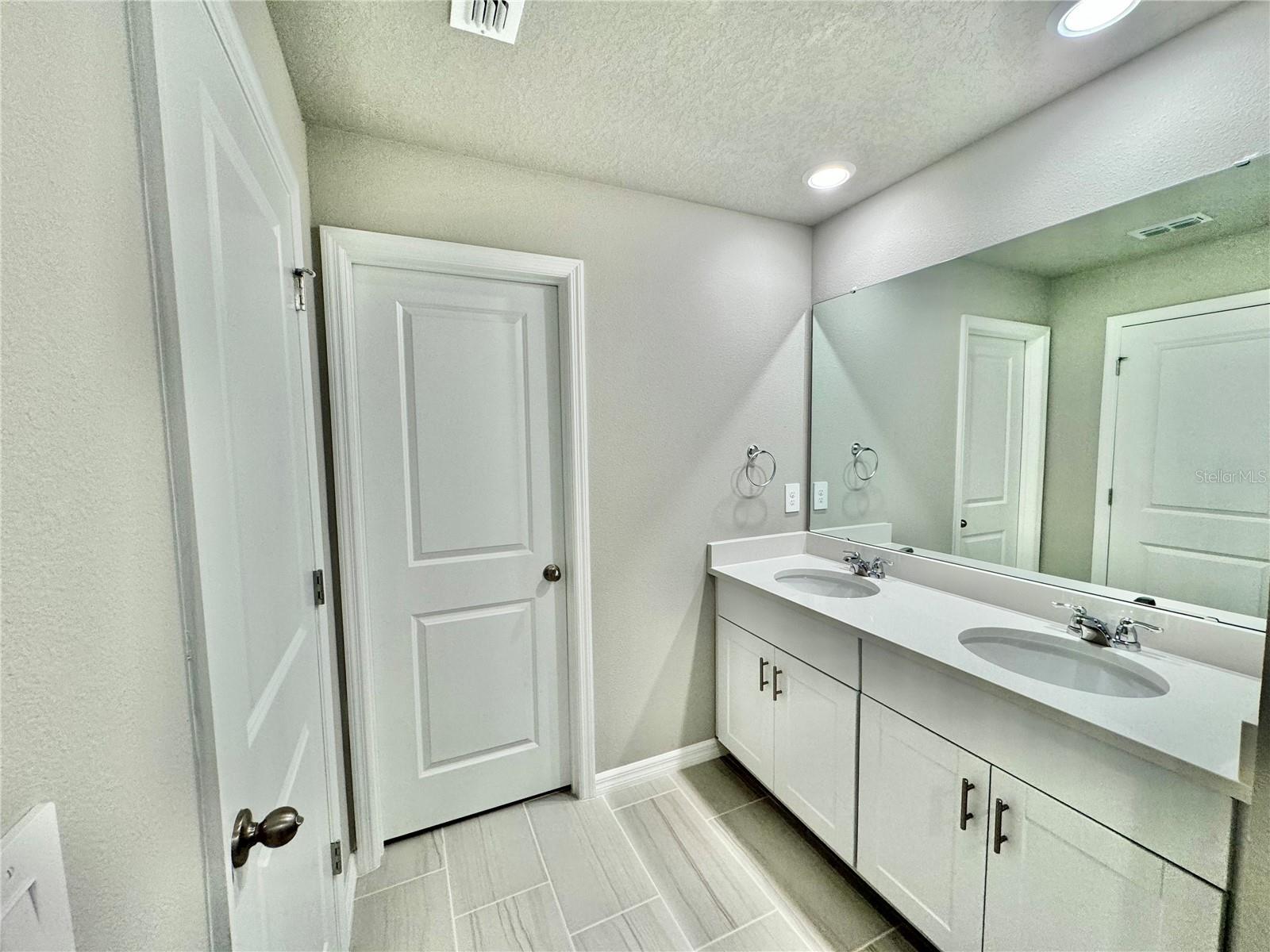 7688 IMAGINATION PL, WESLEY CHAPEL, FL, 33545