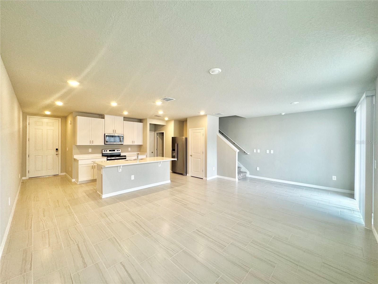 7688 IMAGINATION PL, WESLEY CHAPEL, FL, 33545