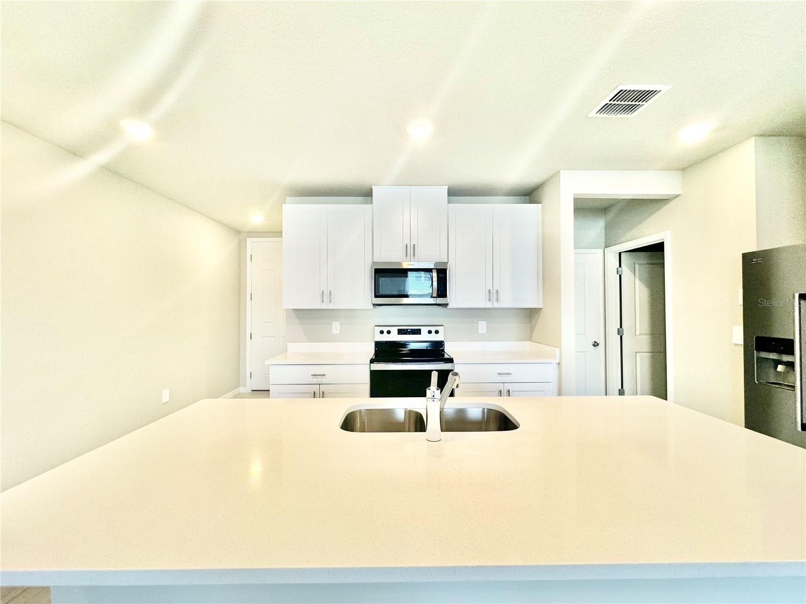 7688 IMAGINATION PL, WESLEY CHAPEL, FL, 33545