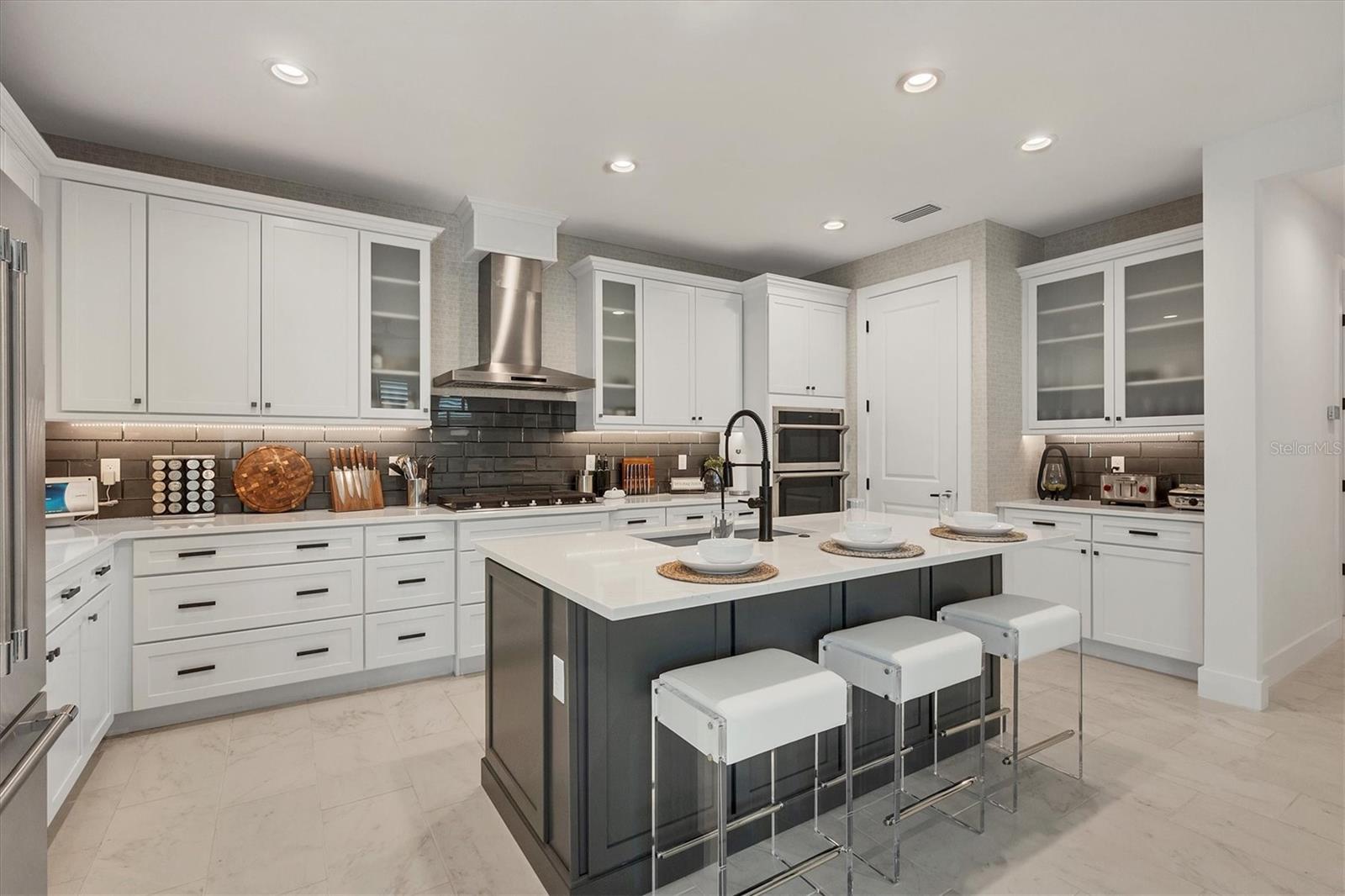 6015 WHITE MANGROVE LN, BRADENTON, FL, 34210