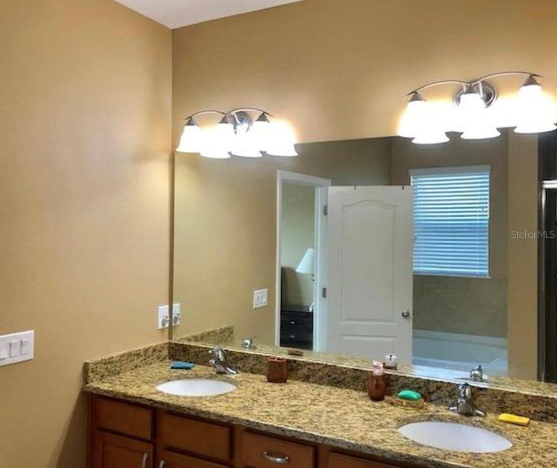 8111 36TH ST E, SARASOTA, FL, 34243