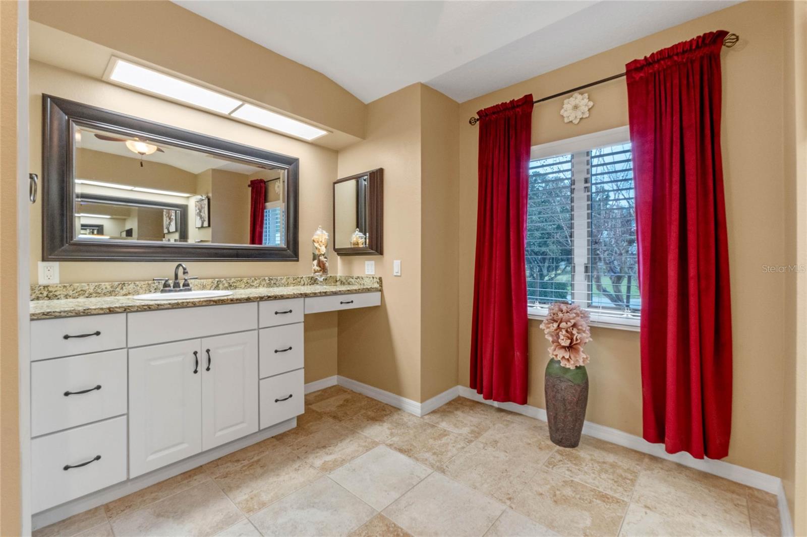 27010 RACQUET CIR, LEESBURG, FL, 34748