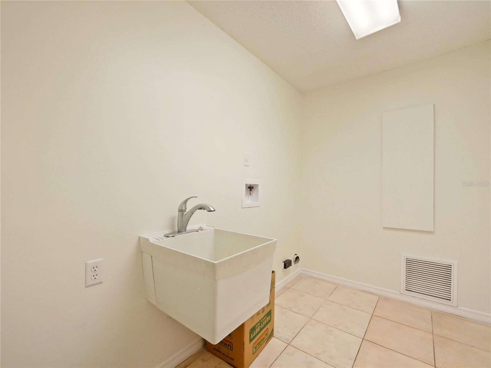 647 SARANAC DR, WINTER SPRINGS, FL, 32708