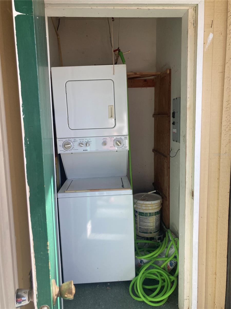 701 PERKINS ST #100, LEESBURG, FL, 34748