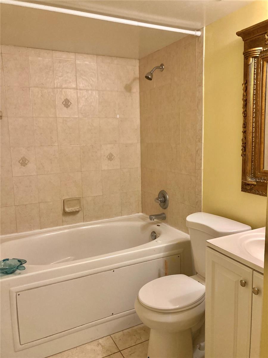 701 PERKINS ST #100, LEESBURG, FL, 34748