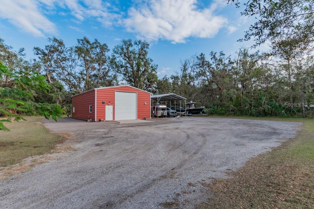 1401 CASTLEBERRY FARMS LN, LITHIA, FL, 33547