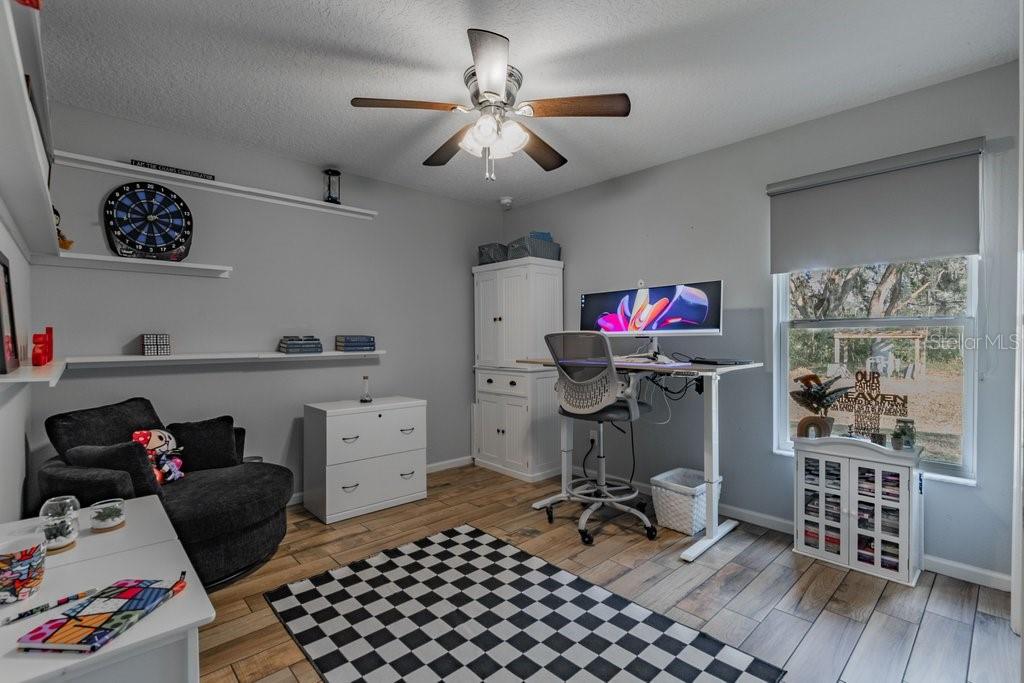 1401 CASTLEBERRY FARMS LN, LITHIA, FL, 33547