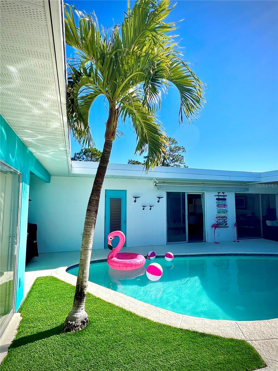 1044 PORTER DR, LARGO, FL, 33771