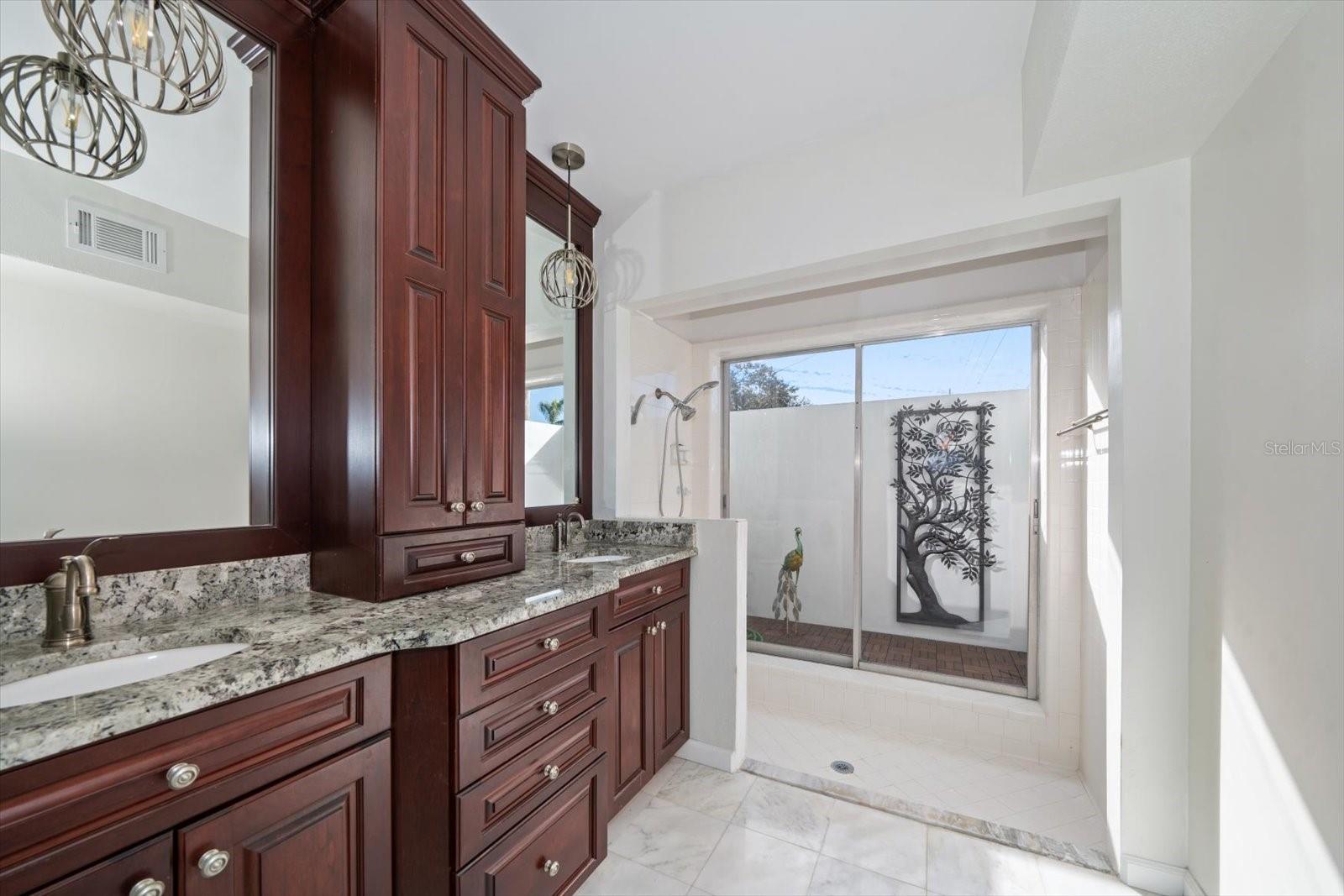 1044 PORTER DR, LARGO, FL, 33771