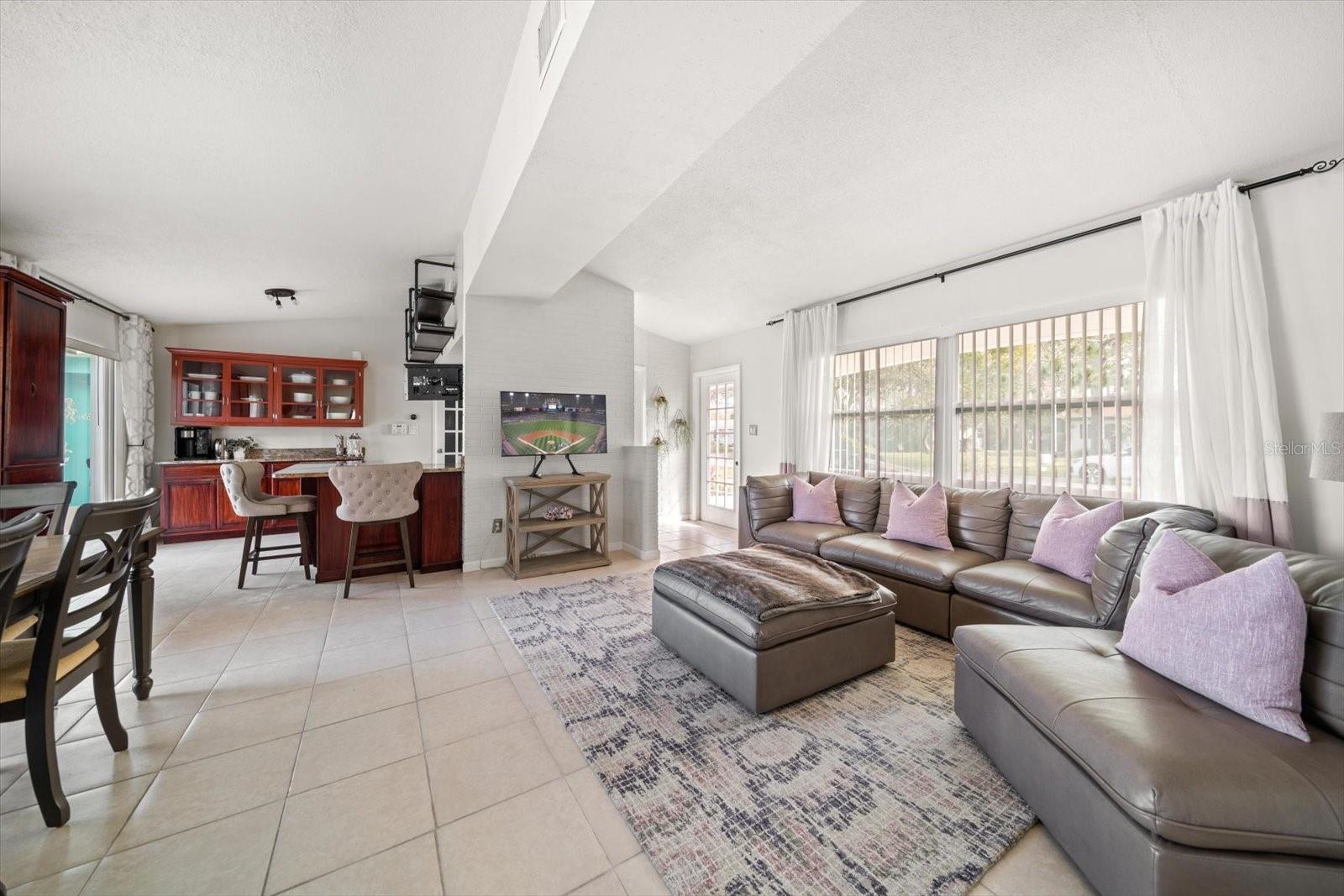 1044 PORTER DR, LARGO, FL, 33771