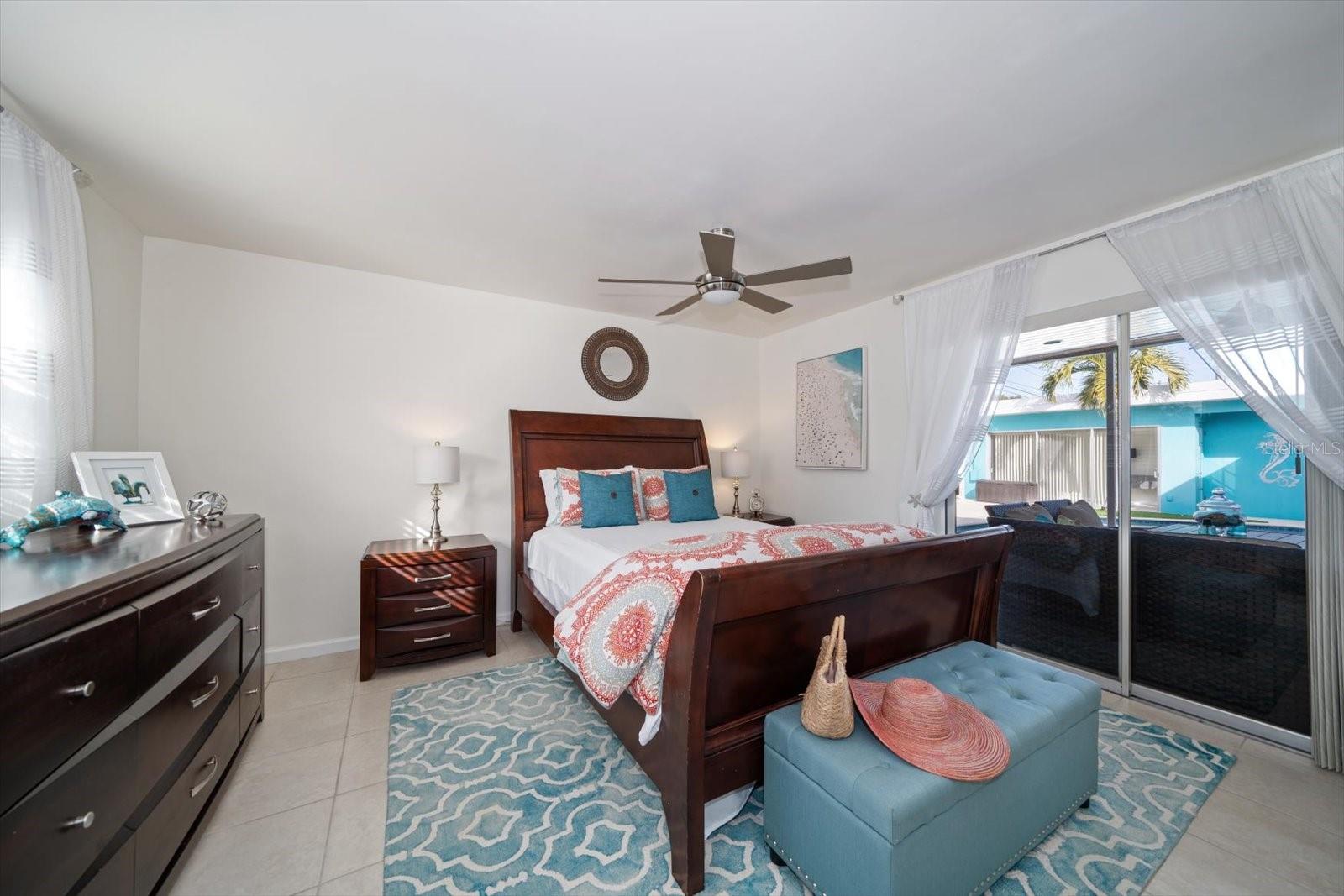 1044 PORTER DR, LARGO, FL, 33771
