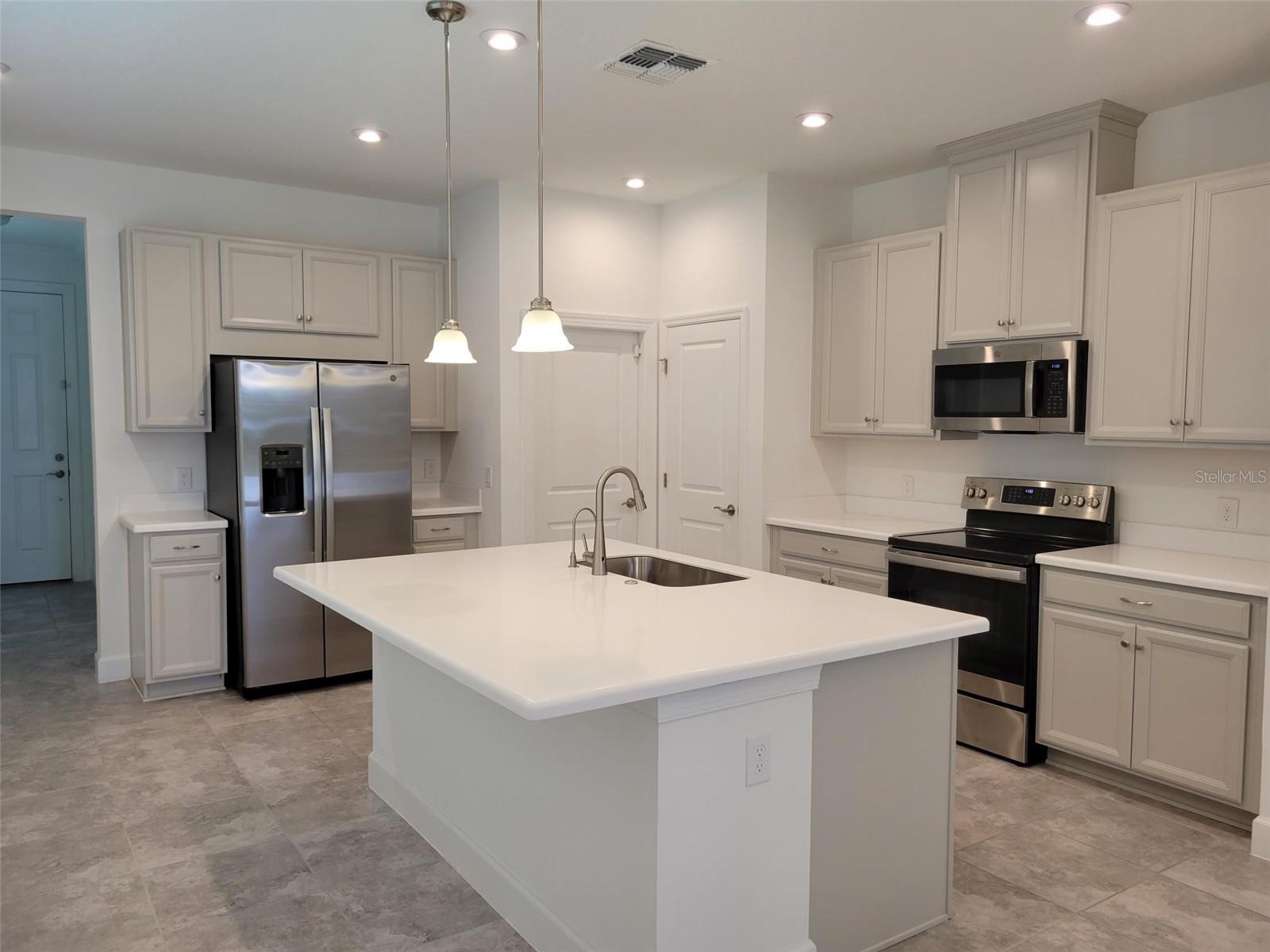 2176 PALM TREE DR, POINCIANA, FL, 34759