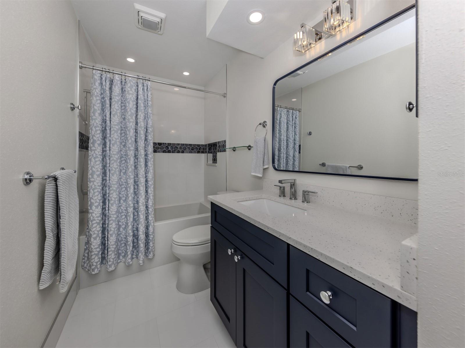 703 IRONWOOD DR #114, VENICE, FL, 34292
