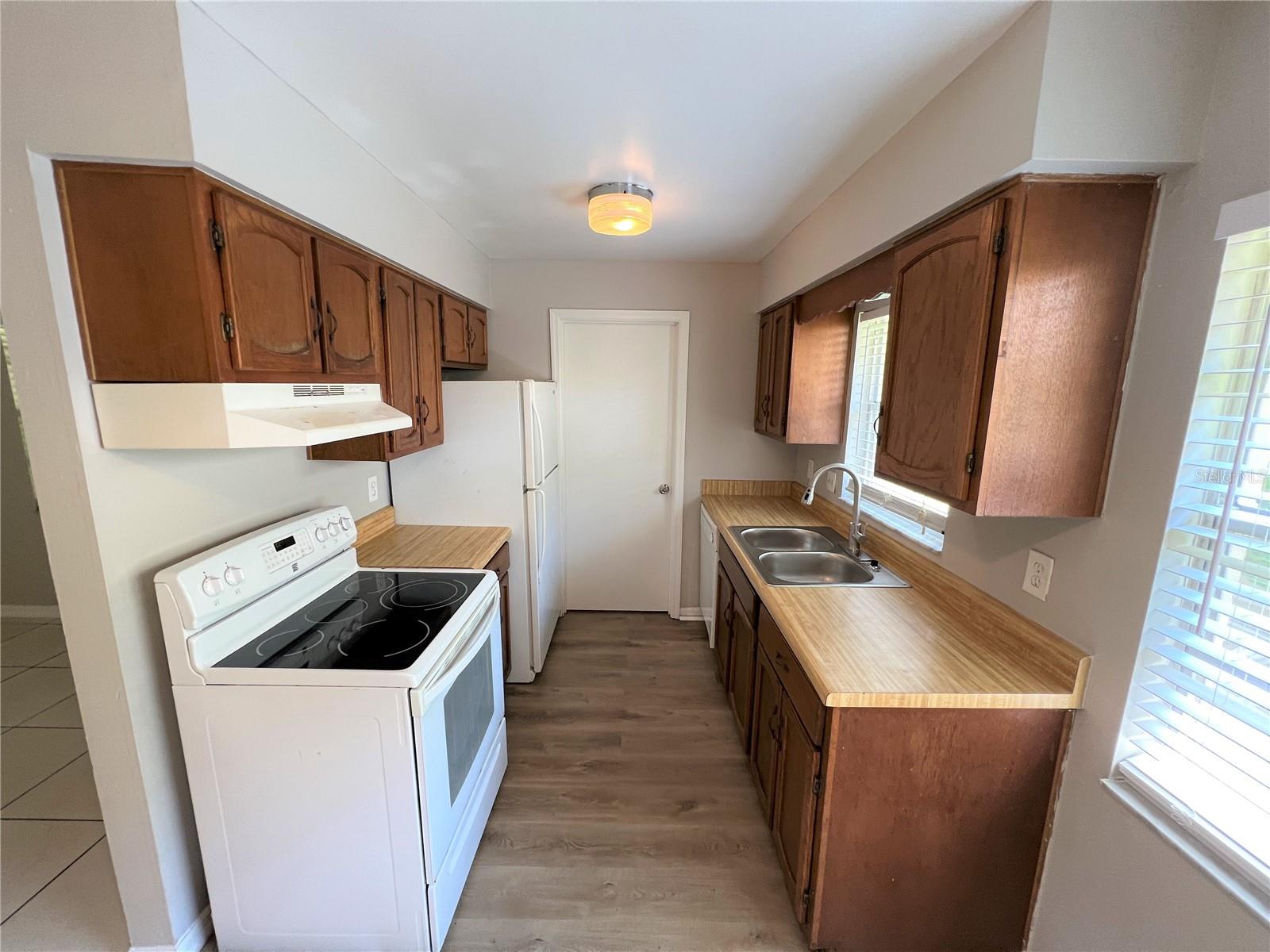 2020 AMHERST AVE, ORLANDO, FL, 32804
