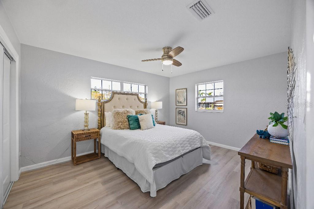 5501 7TH AVE N, ST PETERSBURG, FL, 33701