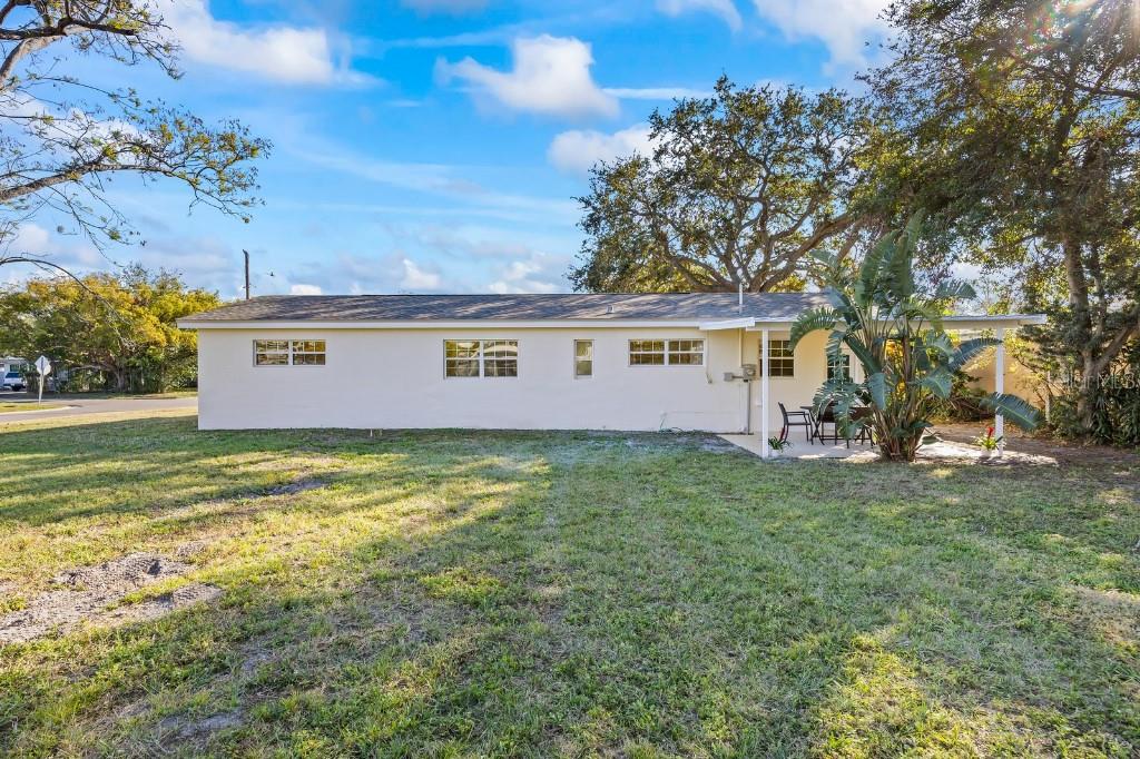 5501 7TH AVE N, ST PETERSBURG, FL, 33701