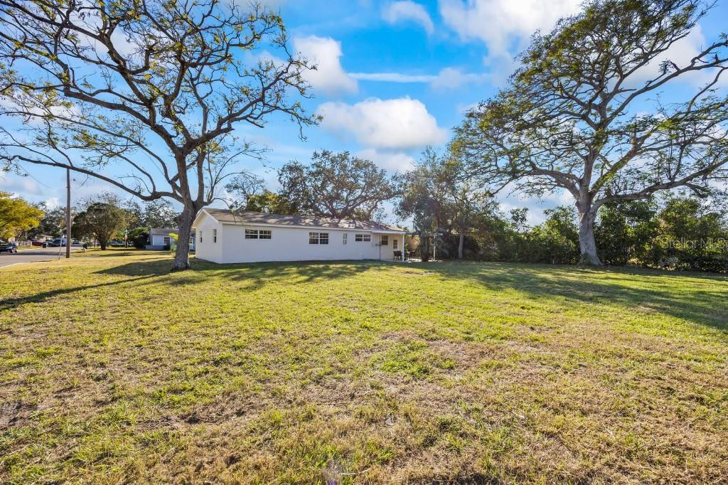 5501 7TH AVE N, ST PETERSBURG, FL, 33701