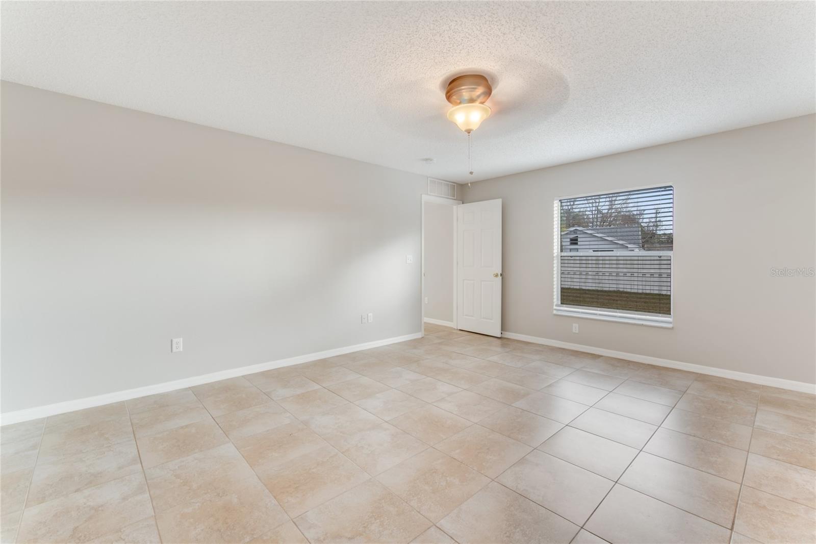 209 PARKVIEW DR, PALM COAST, FL, 32164